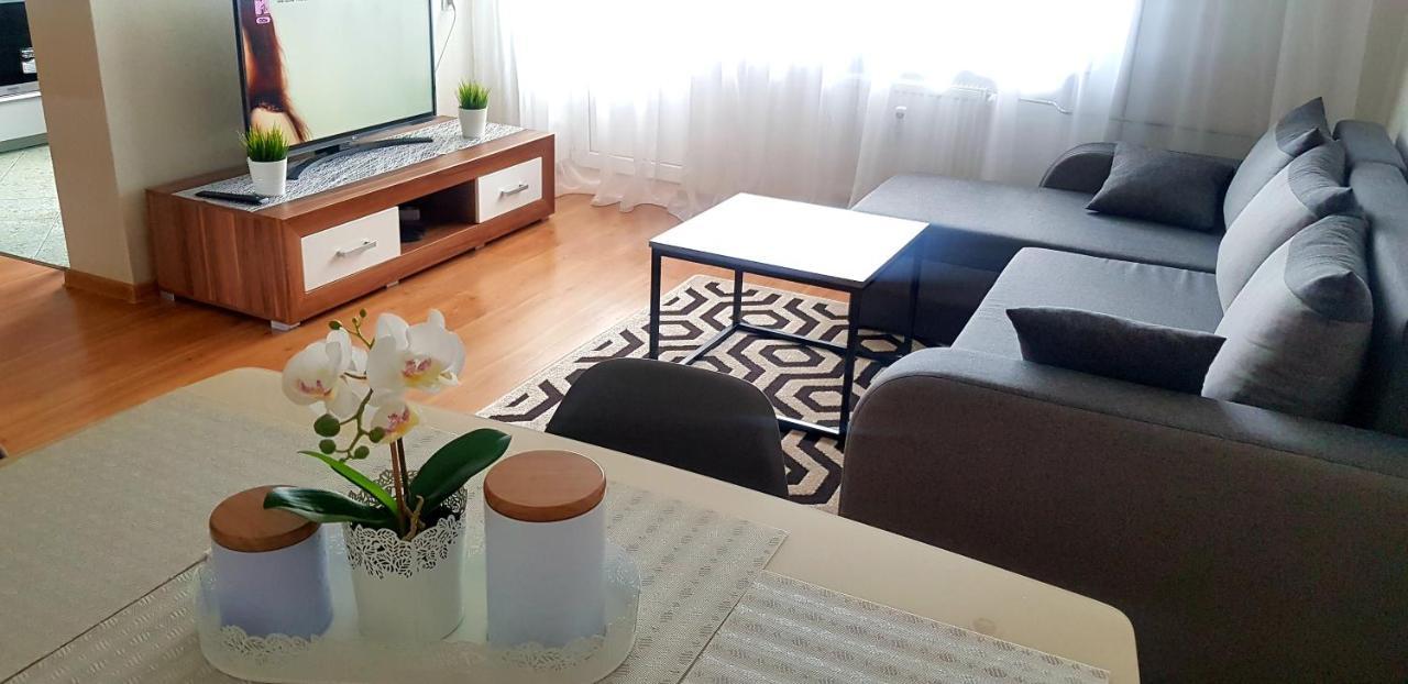Taikos Apartment Клайпеда Екстериор снимка
